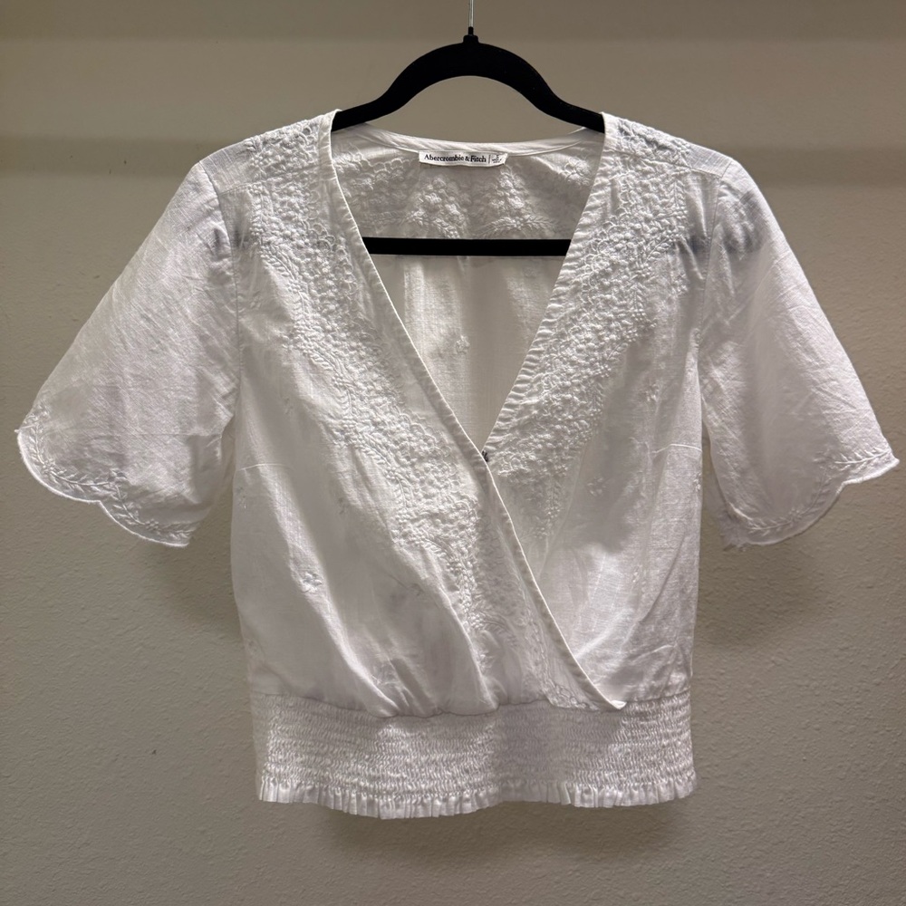 Abercrombie & Fitch White Textured Blouse